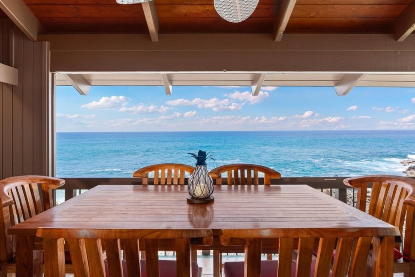 SPECTACULAR OCEANFRONT 3 BEDROOM, 3 BATH, SURF & SUNSET - Beach Condo for sale in Kailua Kona, Hawaii on Beachhouse.com