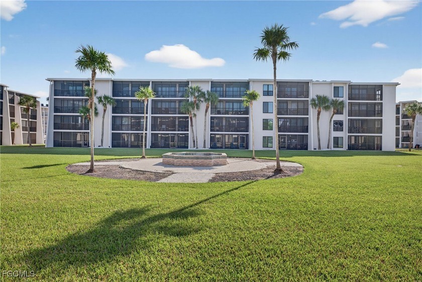Bright, beautifully furnished one-bedroom unit with lawn and - Beach Condo for sale in Sanibel, Florida on Beachhouse.com