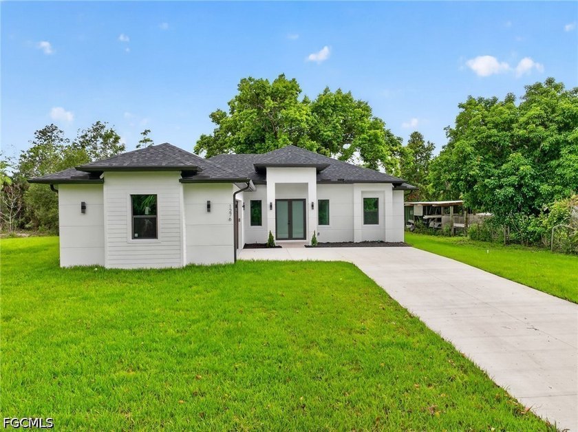 READY TO MOVE IN! 100% Upland Lot 1.1 acres. Beautiful New - Beach Home for sale in Naples, Florida on Beachhouse.com