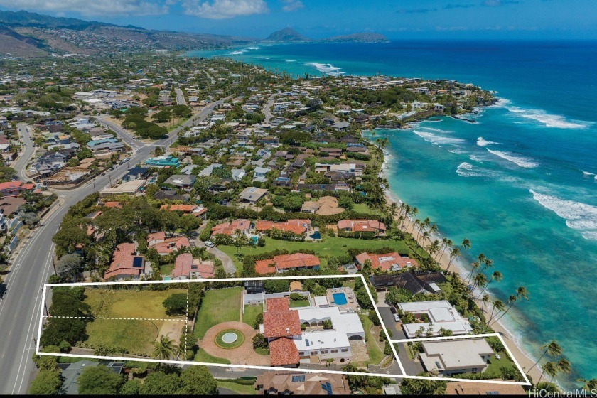 Located on Diamond Head Road, Ho'oluana Estate is one of - Beach Home for sale in Honolulu, Hawaii on Beachhouse.com