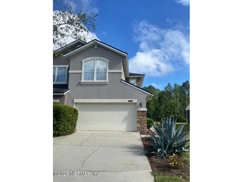 Brand New AC, CARPET and PAINT on this rare 2 -Car garage End - Beach Townhome/Townhouse for sale in Jacksonville, Florida on Beachhouse.com