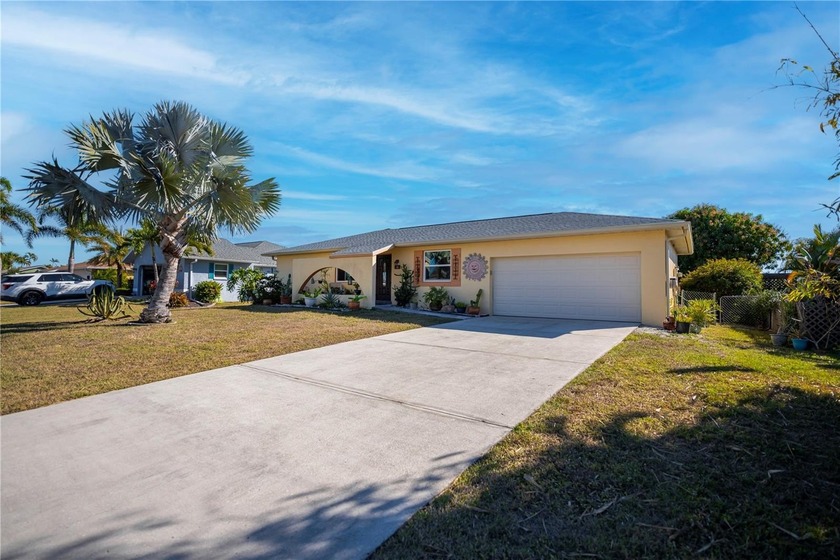 From the moment you arrive at 242 Annapolis Lane, you'll feel - Beach Home for sale in Rotonda West, Florida on Beachhouse.com