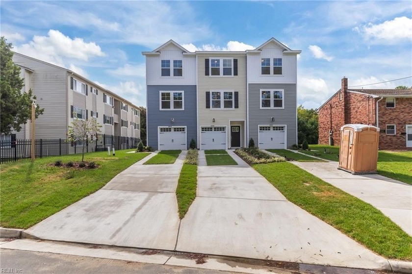 This charming three story townhome is just 1.5 miles from the - Beach Townhome/Townhouse for sale in Virginia Beach, Virginia on Beachhouse.com