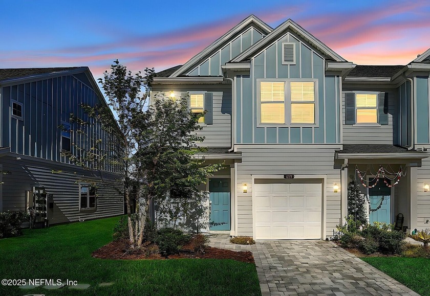 NEARLY NEW CORNER UNIT LARGE TOWNHOME ON A LOVELY AND TRANQUIL - Beach Condo for sale in Saint Johns, Florida on Beachhouse.com