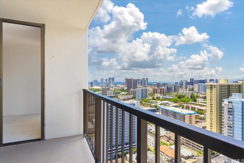 Welcome to your urban high-rise oasis with breathtaking views of - Beach Condo for sale in Honolulu, Hawaii on Beachhouse.com