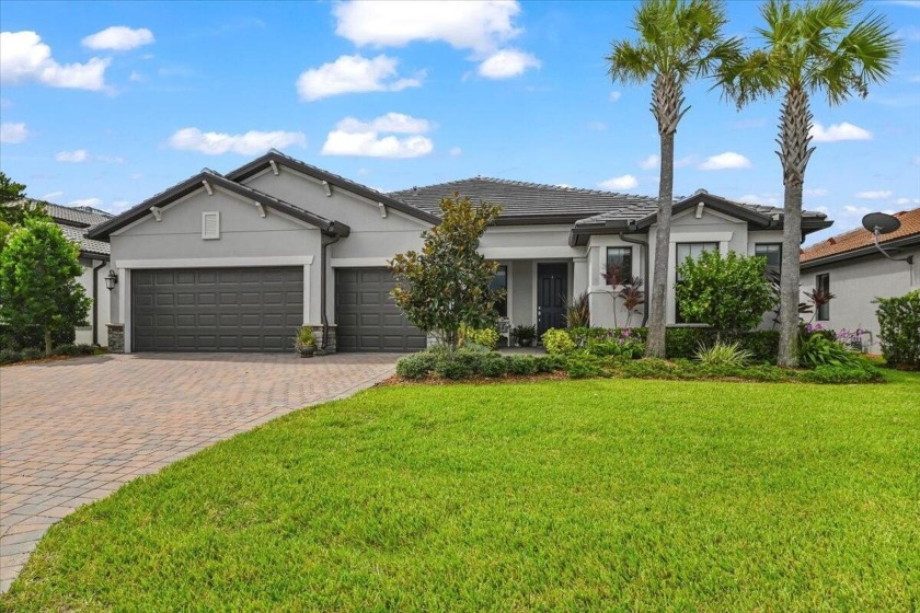 This beautiful home features 3 bedrooms plus a den/office, 3 - Beach Home for sale in Port Saint Lucie, Florida on Beachhouse.com