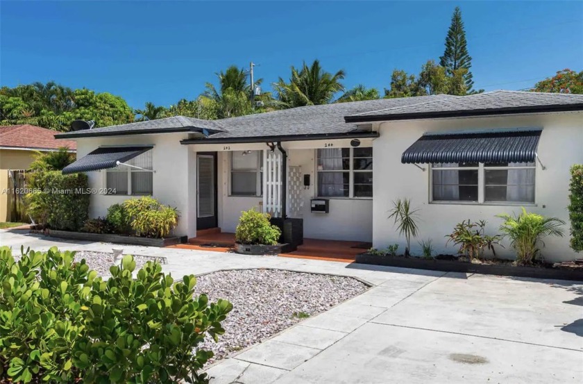 Wonderfully located cinder-block TRIPLEX in historic area that - Beach Townhome/Townhouse for sale in West Palm Beach, Florida on Beachhouse.com