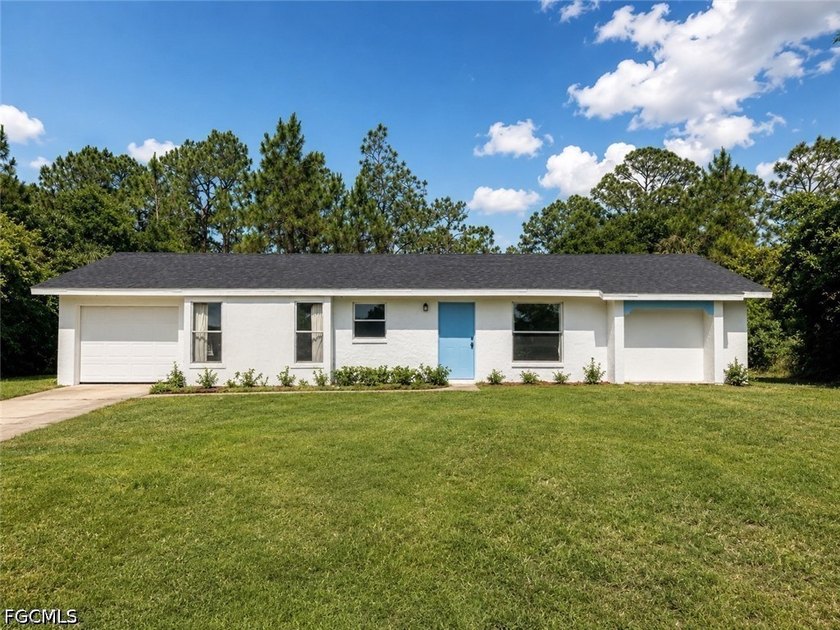 PRICE IS FIRM. RARE opportunity for INVESTORS or a HANDYMAN - Beach Home for sale in Lehigh Acres, Florida on Beachhouse.com