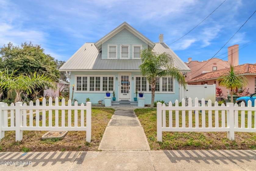 Look at this beachside beauty, located just a few blocks from - Beach Home for sale in Daytona Beach, Florida on Beachhouse.com