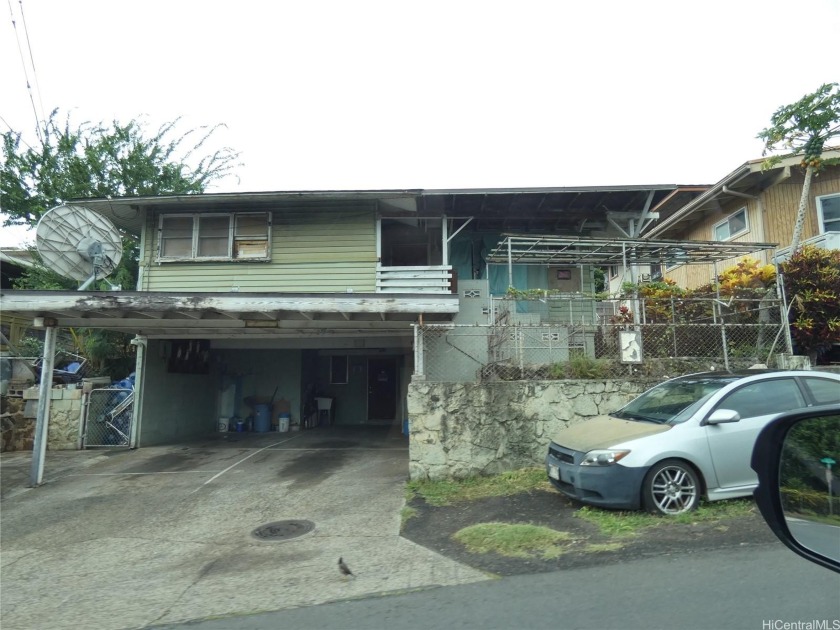 Highly desired location in Aiea close to shopping, freeway - Beach Home for sale in Aiea, Hawaii on Beachhouse.com