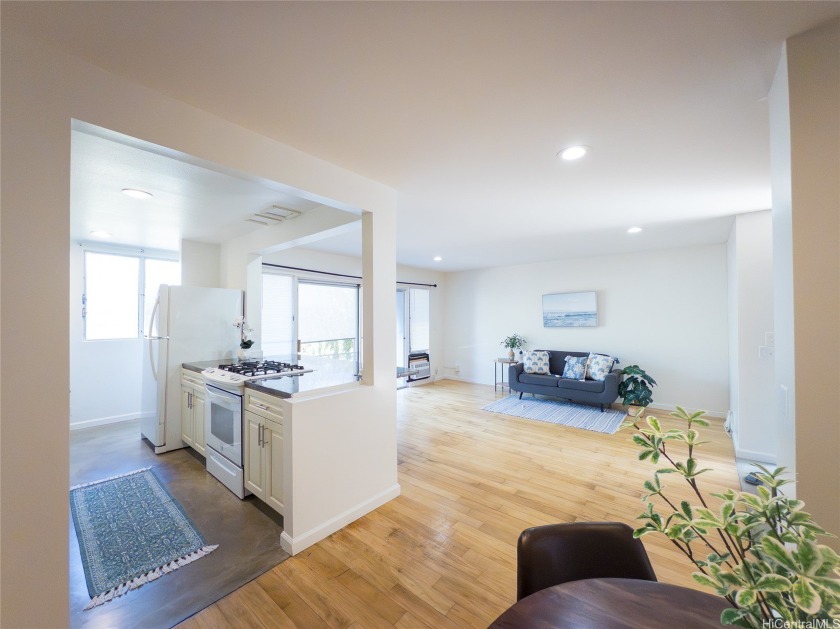 Spacious ground-floor, single-level, two-bedroom townhouse - Beach Condo for sale in Aiea, Hawaii on Beachhouse.com