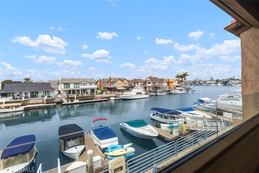 Huntington Harbor bay front with a boat dock and two blocks to - Beach Townhome/Townhouse for sale in Huntington Beach, California on Beachhouse.com