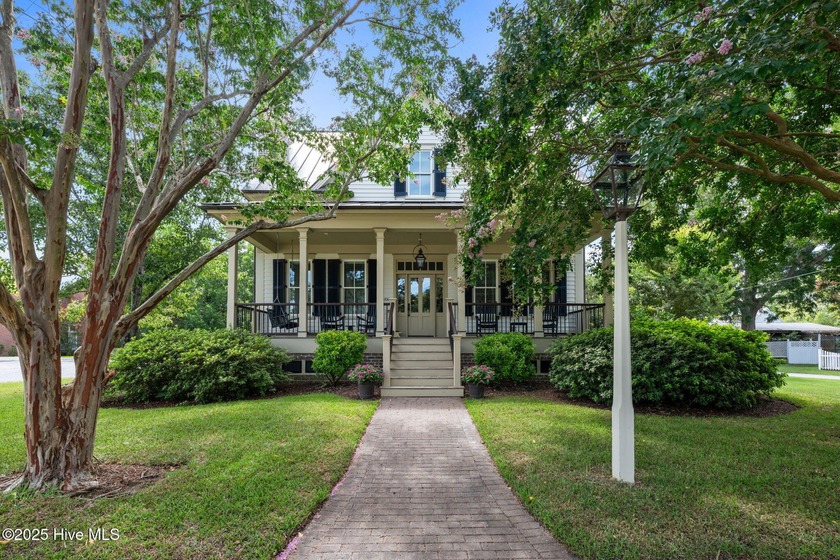 A remarkable residential masterpiece in downtown Old Oriental - Beach Home for sale in Oriental, North Carolina on Beachhouse.com