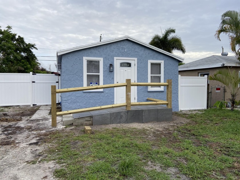 Charming 2-bedroom, 1-bath single-family home in Lake Worth - Beach Home for sale in Lake Worth Beach, Florida on Beachhouse.com