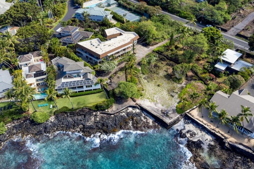 OCEANSIDE OASIS! ISLAND LIVING OR STVR (short term vacation - Beach Condo for sale in Kailua Kona, Hawaii on Beachhouse.com