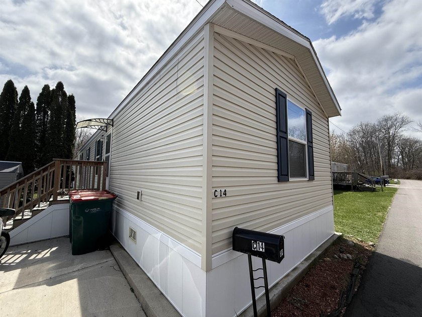 2021 Clayton Mobile Home - Located in Oak Creek at Sunrise - Beach Home for sale in Oak Creek, Wisconsin on Beachhouse.com