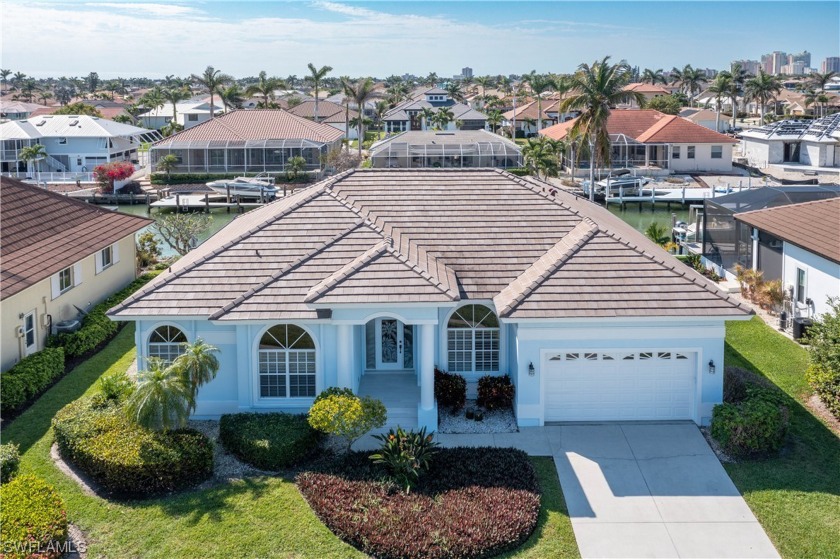 Welcome to the relaxed life of Marco Island! This gorgeous - Beach Home for sale in Marco Island, Florida on Beachhouse.com