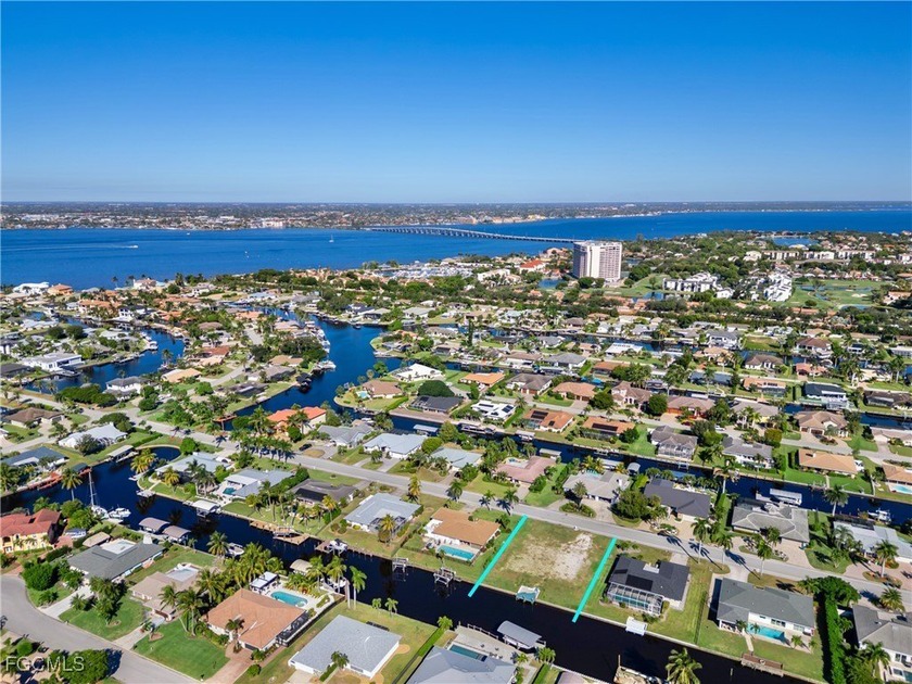 RARE OPPORTUNITY IN TOWN & RIVER! DIRECT GULF ACCESS - NO - Beach Lot for sale in Fort Myers, Florida on Beachhouse.com