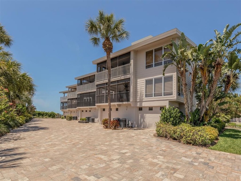 Back on the market. This beautiful end-unit townhouse(2 bedrooms - Beach Townhome/Townhouse for sale in Venice, Florida on Beachhouse.com