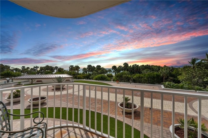 Best priced waterfront unit in the exclusive Bay Colony! No - Beach Home for sale in Naples, Florida on Beachhouse.com