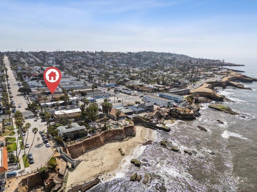 Welcome to 4783 Bermuda Ave, a rare fixer upper opportunity to - Beach Home for sale in San Diego, California on Beachhouse.com