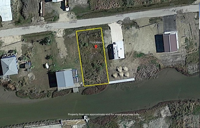 This fantastic bayside lot is canal front & has easy access to - Beach Lot for sale in Gilchrist, Texas on Beachhouse.com