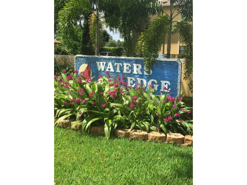 Great unit, 2-bedroom, 2-bath, on first floor. Nice neighborhood - Beach Condo for sale in Coral Springs, Florida on Beachhouse.com