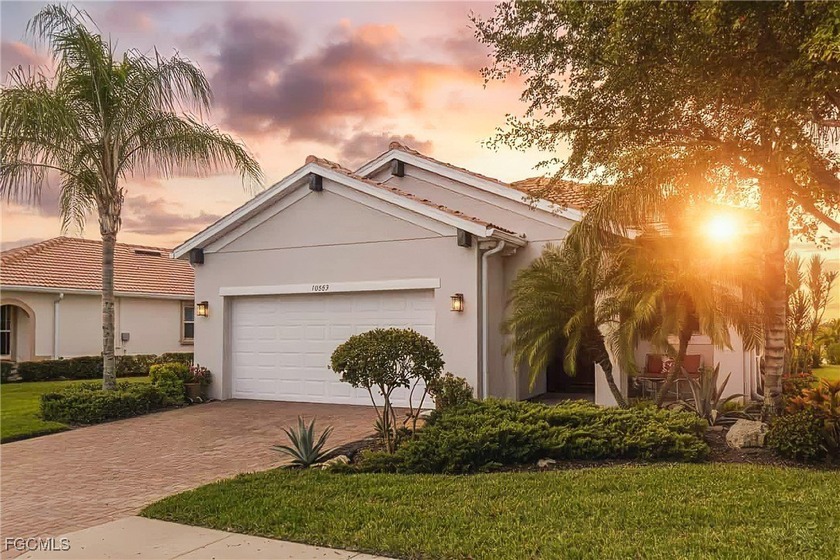 Wow! Lovely partially furnished Milan floorplan lakefront home - Beach Home for sale in Fort Myers, Florida on Beachhouse.com