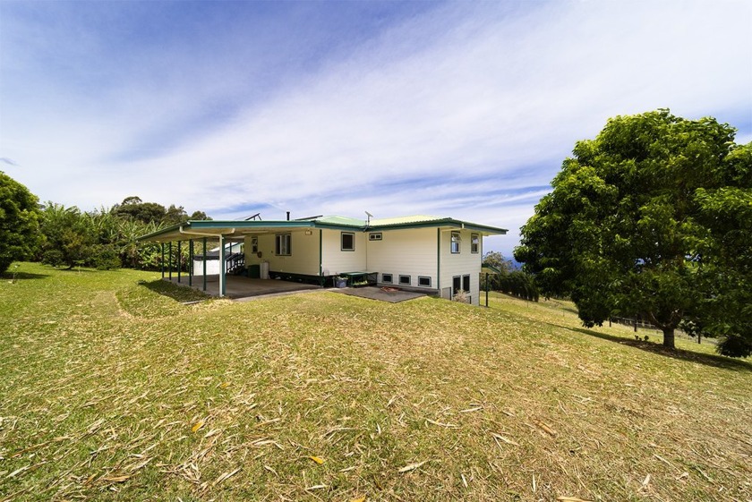 SELLERS WILL ENTERTAIN BACK-UP OFFERS!!! ENJOY THE VIDEO! - Beach Home for sale in Papaaloa, Hawaii on Beachhouse.com