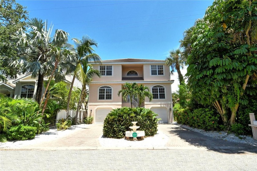 WONDERFUL HOME - JUST SHORT DISTANCE FROM THE BEACH *** Welcome - Beach Home for sale in Sarasota, Florida on Beachhouse.com