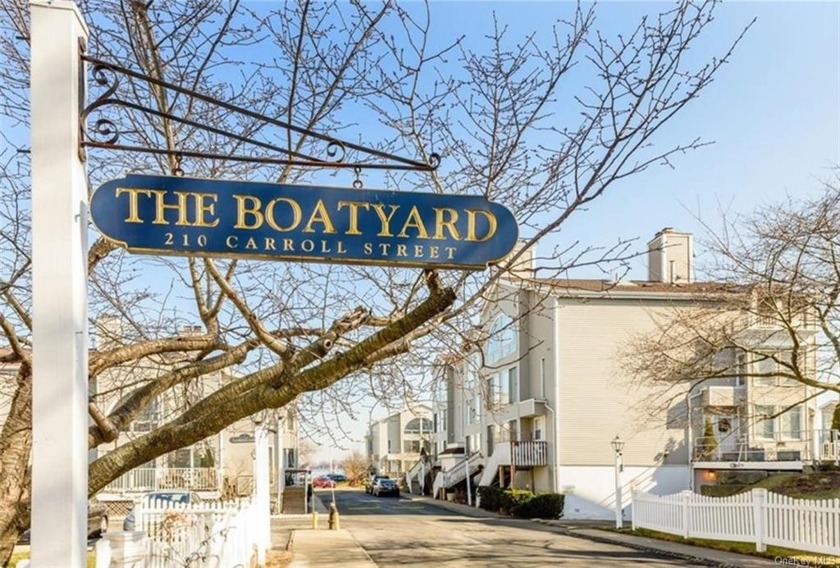 City Island: Gorgeous, waterfront and completely renovated - Beach Condo for sale in Bronx, New York on Beachhouse.com
