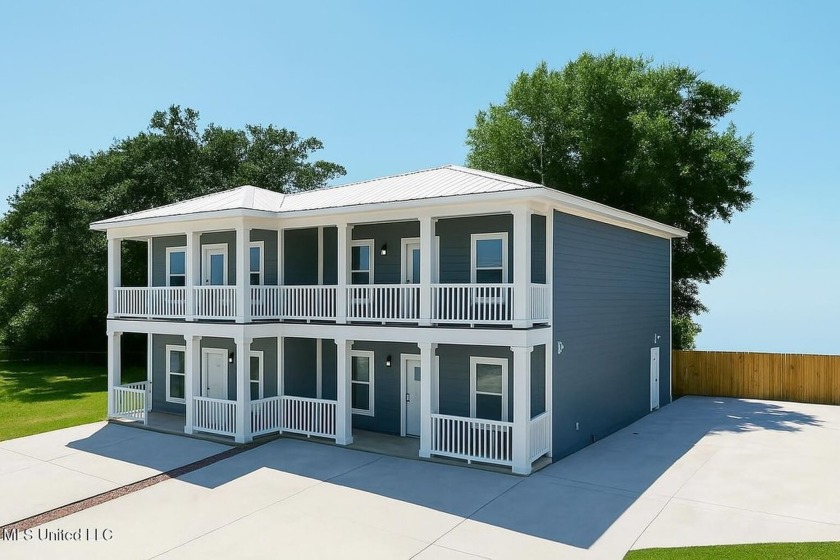 New Custom Townhomes from Team Hux in The Oaks of Long Beach! - Beach Townhome/Townhouse for sale in Long Beach, Mississippi on Beachhouse.com