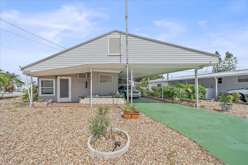 This home has withstood both Hurricane Helene and Hurricane - Beach Home for sale in Sarasota, Florida on Beachhouse.com