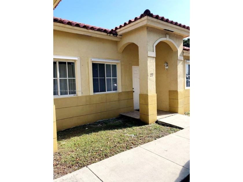 *Attention investors* great investment opportunity!  Well - Beach Townhome/Townhouse for sale in Homestead, Florida on Beachhouse.com