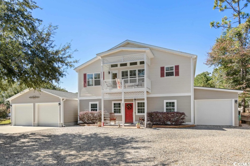 Upon entering this 4 Bedroom 3.5 Bath home, you'll immediately - Beach Home for sale in Pawleys Island, South Carolina on Beachhouse.com