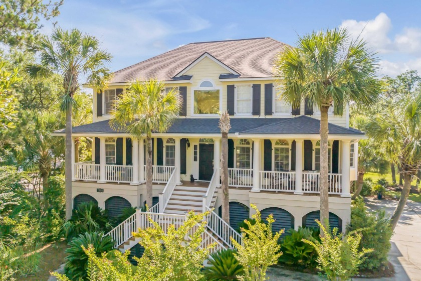 Welcome to this stunning 4bed, 3.5bath home on a private - Beach Home for sale in Mount Pleasant, South Carolina on Beachhouse.com