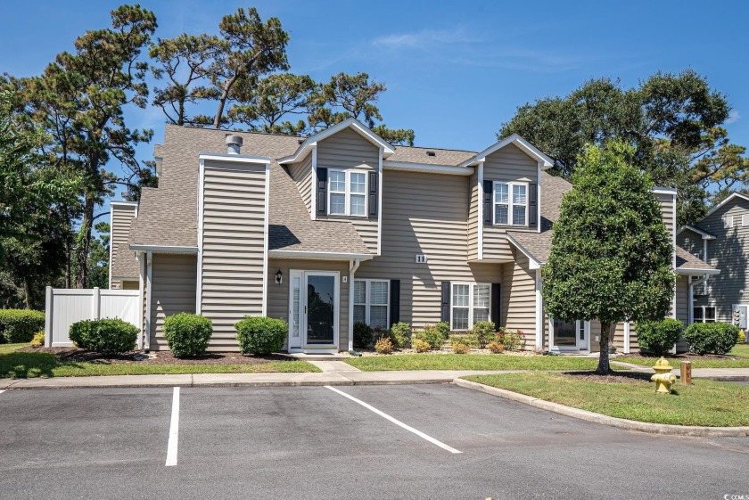 GOLF COURSE UNIT IN FAIRWAY OAKS!  This is a secluded community - Beach Condo for sale in North Myrtle Beach, South Carolina on Beachhouse.com