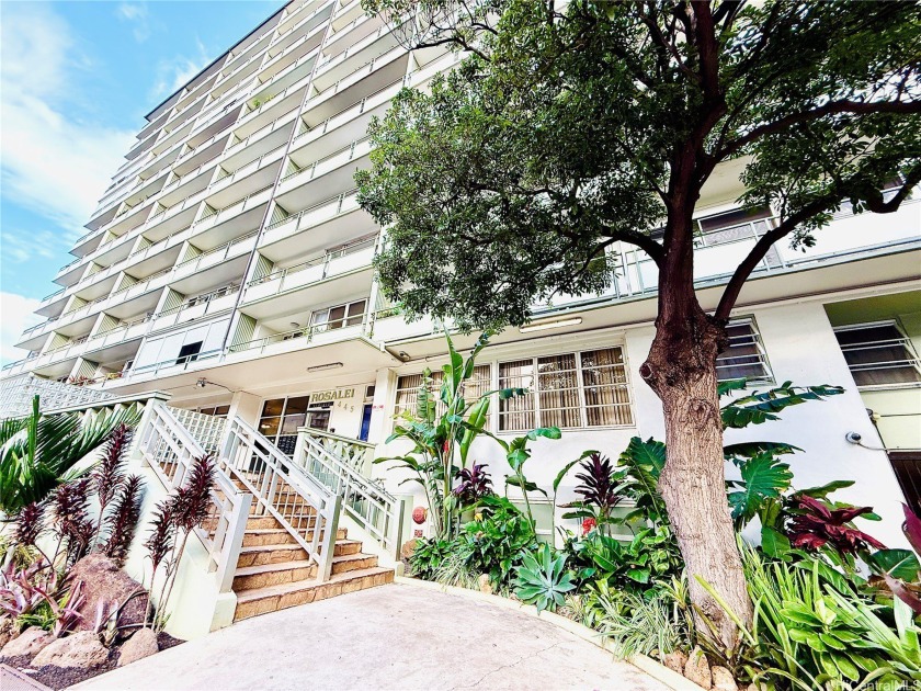 This charming 1 bedroom, 1 bathroom condominium unit owns one - Beach Condo for sale in Honolulu, Hawaii on Beachhouse.com
