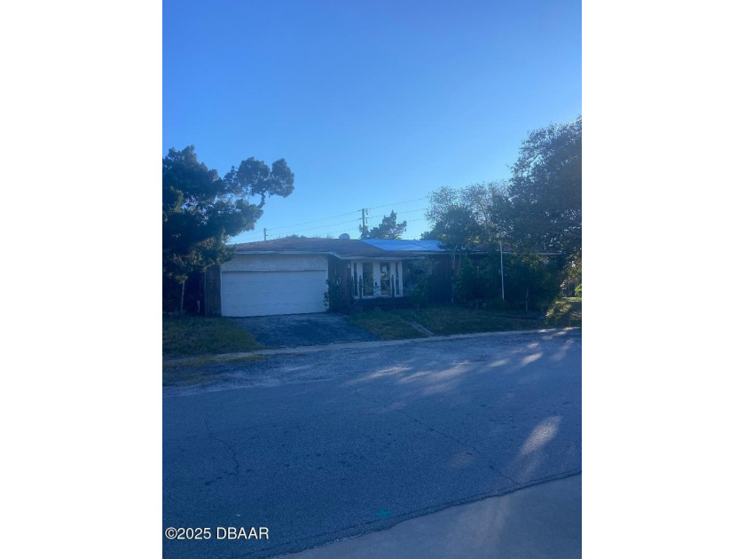 Excellent beachside location! This is a fresh palette ready for - Beach Home for sale in Daytona Beach, Florida on Beachhouse.com