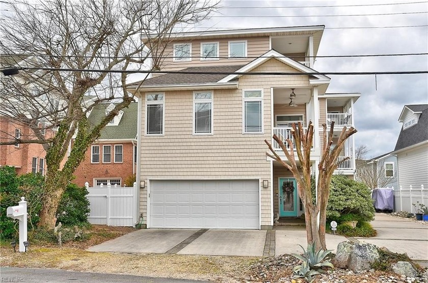 Fabulous North End Condo with two car garage and additional - Beach Condo for sale in Virginia Beach, Virginia on Beachhouse.com