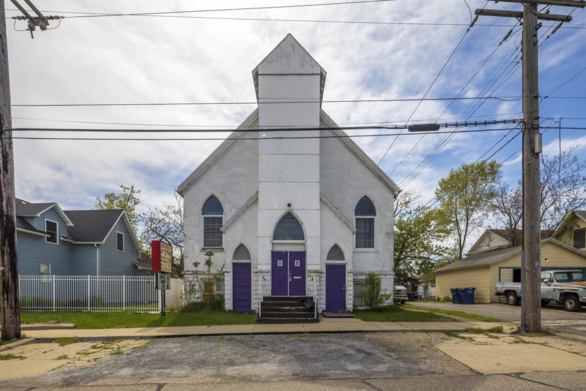 Unlock nearly 5,000 sq ft of potential in the heart of Michigan - Beach Commercial for sale in Michigan City, Indiana on Beachhouse.com