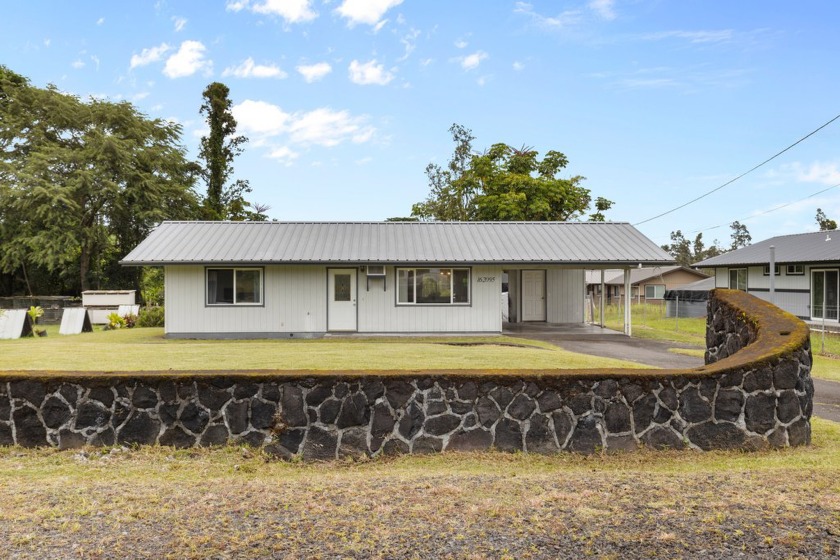 Welcome home to this clean and carefully maintained 2-bedroom, 1 - Beach Home for sale in Pahoa, Hawaii on Beachhouse.com