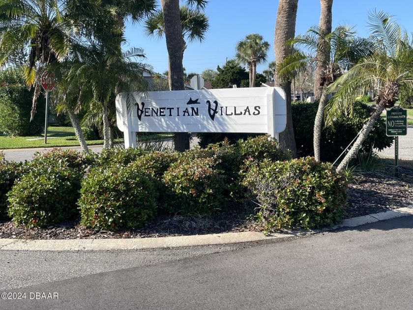 Beautiful Townhome in Venetian Villas! Totally upgraded 3/2 - Beach Home for sale in New Smyrna Beach, Florida on Beachhouse.com