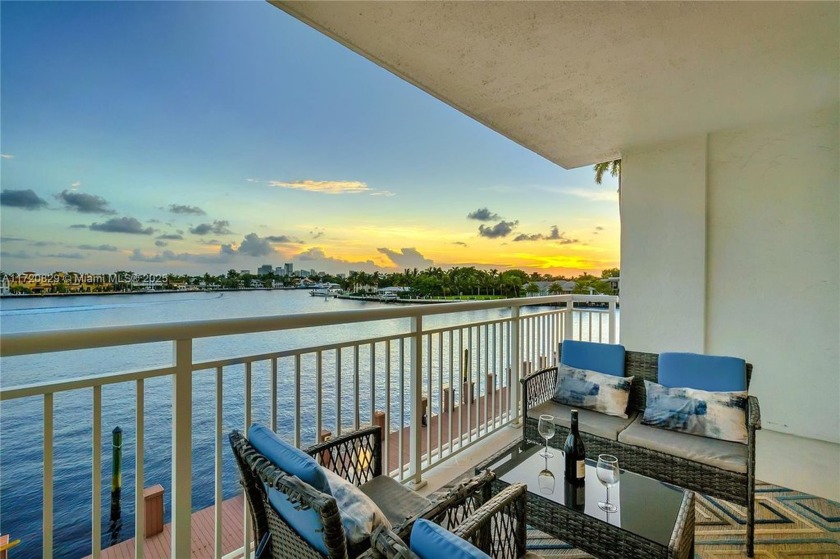 Walk to the beach from your completely remodeled condo on the - Beach Condo for sale in Fort Lauderdale, Florida on Beachhouse.com