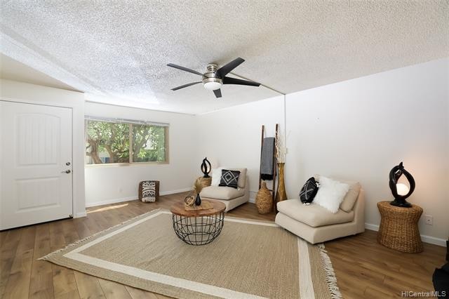 Well maintained 2 bedroom, 2 bath single level townhome in - Beach Home for sale in Honolulu, Hawaii on Beachhouse.com