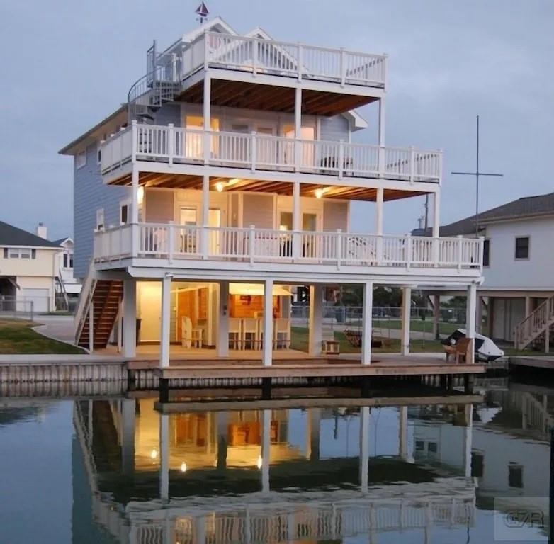 This vacation home is 4 stories tall. On the first floor there - Beach Home for sale in Galveston, Texas on Beachhouse.com