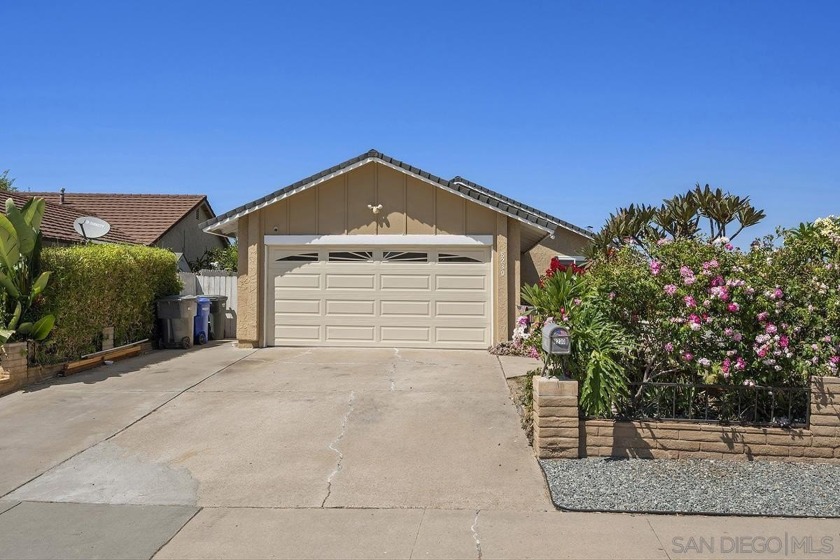 Remodeled turnkey sprawling one story beauty with numerous - Beach Home for sale in Spring Valley, California on Beachhouse.com