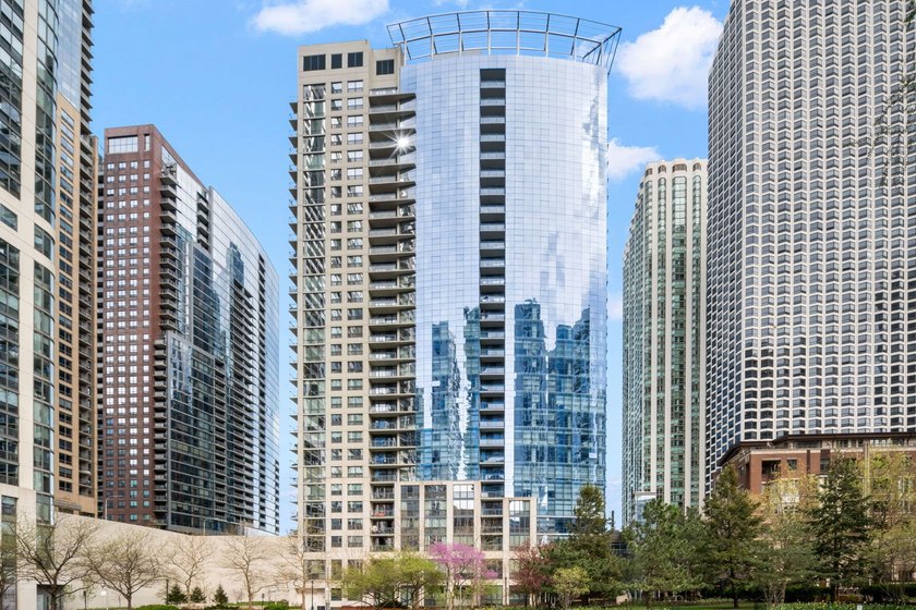 Rare 3-bedroom, 2.5-bathroom corner residence at The Lancaster - Beach Condo for sale in Chicago, Illinois on Beachhouse.com