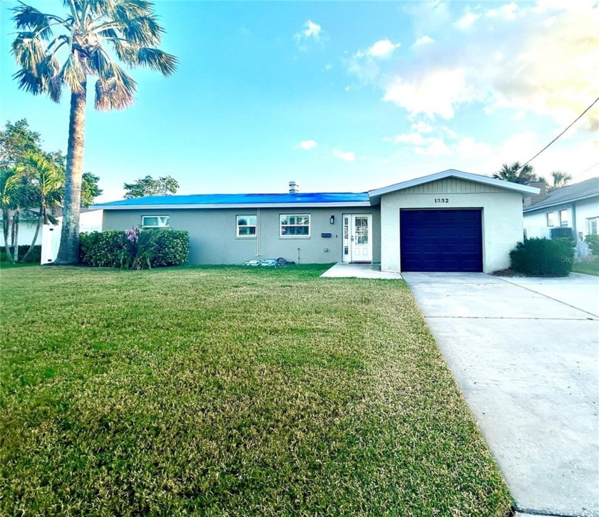 MOVE RIGHT IN! This 3 bedroom, 2 bath waterfront pool home has - Beach Home for sale in St. Petersburg, Florida on Beachhouse.com