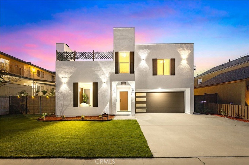 Completely upgraded, like a brand new house! An absolutely - Beach Home for sale in Long Beach, California on Beachhouse.com